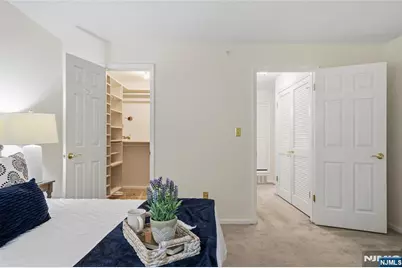 2902 Mark Twain Way, Mahwah, NJ 07430 - Photo 20