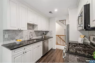 2902 Mark Twain Way, Mahwah, NJ 07430 - Photo 14