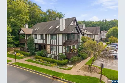 2902 Mark Twain Way, Mahwah, NJ 07430 - Photo 4