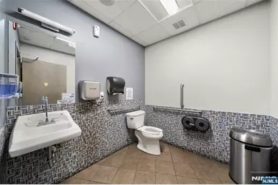 340 Paterson Avenue, East Rutherford, NJ 07073 - Photo 18