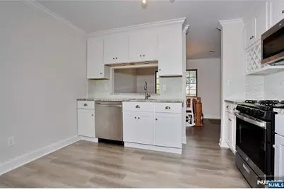 2406 Hemingway 2406 #2406, Mahwah, NJ 07430 - Photo 20