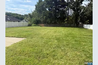 99 Forest Avenue, Paramus, NJ 07652 - Photo 12