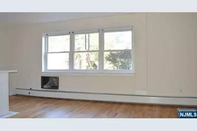 2200 Center Avenue A7 #A7, Fort Lee, NJ 07024 - Photo 4