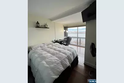 2 Horizon Road 1211 #1211, Fort Lee, NJ 07024 - Photo 8