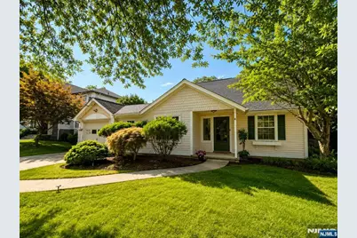 286 McKinley Boulevard, Paramus, NJ 07652 - Photo 2