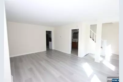 181 Midland Avenue, Paramus, NJ 07652 - Photo 4