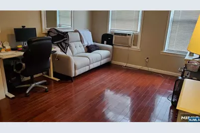 662 Bloomfield Avenue, Verona, NJ 07044 - Photo 2