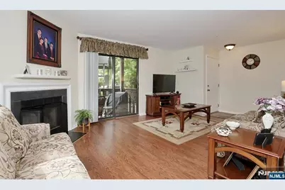 3916 Melville Court 3916 #3916, Mahwah, NJ 07430 - Photo 12