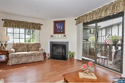 3916 Melville Court 3916 #3916, Mahwah, NJ 07430 - Photo 8