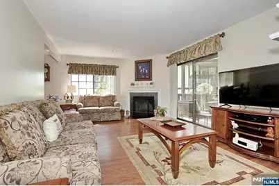 3916 Melville Court 3916 #3916, Mahwah, NJ 07430 - Photo 6