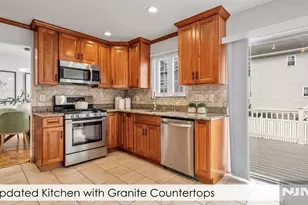 758 Manchester Way, Paramus, NJ 07652 - Photo 8