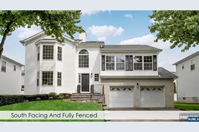 758 Manchester Way, Paramus, NJ 07652 - Photo 2