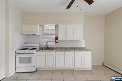 422 Jelliff Avenue, Newark, NJ 07112 - Photo 14