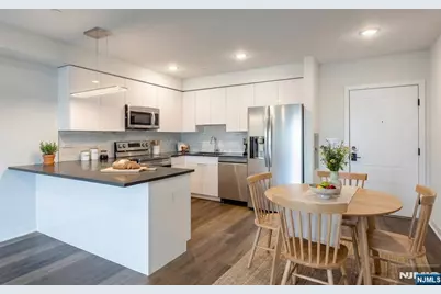 48 Grand Avenue 203 #203, Palisades Park, NJ 07650 - Photo 2
