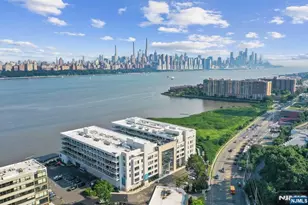 3 Somerset Ln 113, Edgewater, NJ 07020 - Photo 2