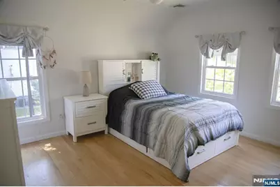22 Warren Road, Fair Lawn, NJ 07410 - Photo 14