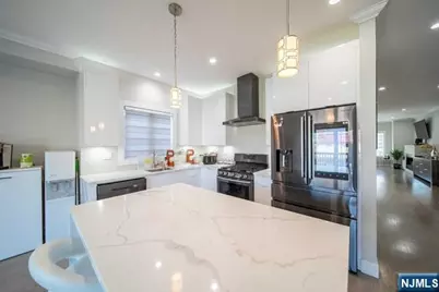 229 6th Street B #B, Fairview, NJ 07022 - Photo 10