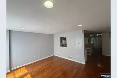 12 Bayview Avenue 1 #1, Jersey City, NJ 07305 - Photo 4