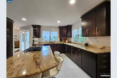 11 Fox Hill Drive, Wayne, NJ 07470 - Photo 6