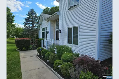 11 Fox Hill Drive, Wayne, NJ 07470 - Photo 2