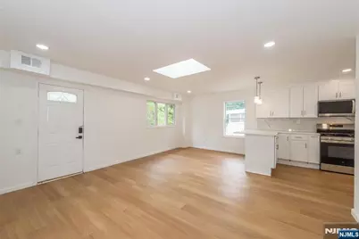 73 Clinton Place 2 #2, Hackensack, NJ 07601 - Photo 4