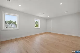 721 Schaefer Ave, Oradell, NJ 07649 - Photo 14