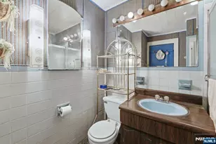 85 Elizabeth Ave, Elmwood Park, NJ 07407 - Photo 30