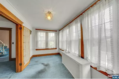 527 Brandon Place, Cliffside Park, NJ 07010 - Photo 6