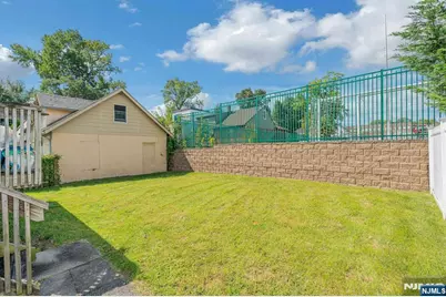 527 Brandon Place, Cliffside Park, NJ 07010 - Photo 34