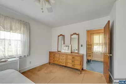 527 Brandon Place, Cliffside Park, NJ 07010 - Photo 28