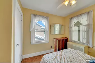 527 Brandon Place, Cliffside Park, NJ 07010 - Photo 32