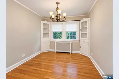 98 Farview Avenue 1 #1, Paramus, NJ 07652 - Photo 2