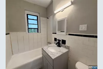 17 Elwood Place 304 #304, Newark, NJ 07104 - Photo 8