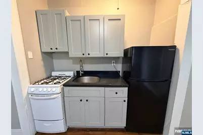17 Elwood Place 304 #304, Newark, NJ 07104 - Photo 6