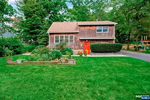 9 Melrose Ave, West Milford, NJ 07421 - Photo 2