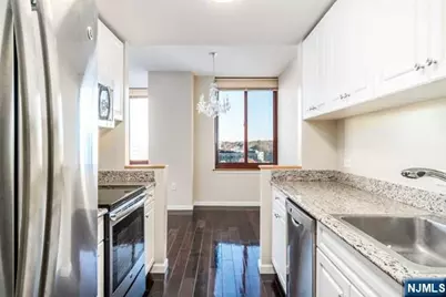 100 Old Palisade Road 2011 #2011, Fort Lee, NJ 07024 - Photo 6