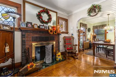 544 Highridge Avenue, Cliffside Park, NJ 07010 - Photo 4