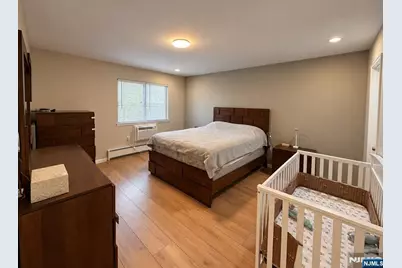 76 E Maple Street, Teaneck Township, NJ 07666 - Photo 10