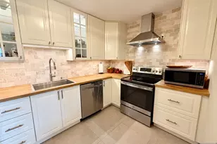 76 E Maple St, Teaneck Township, NJ 07666 - Photo 8