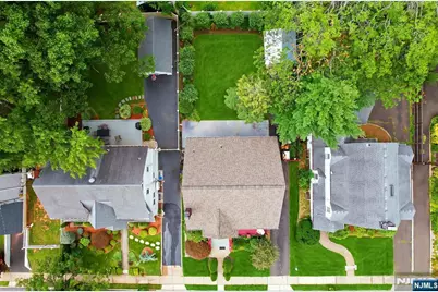 351 W Griggs Avenue, Teaneck Township, NJ 07666 - Photo 12