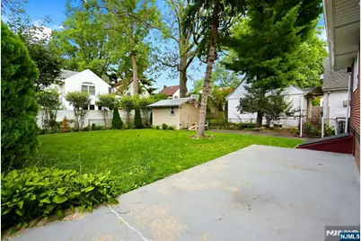 351 W Griggs Avenue, Teaneck Township, NJ 07666 - Photo 8
