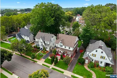 351 W Griggs Avenue, Teaneck Township, NJ 07666 - Photo 6
