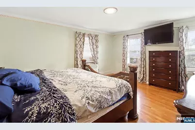 351 W Griggs Avenue, Teaneck Township, NJ 07666 - Photo 22