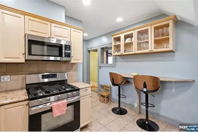 351 W Griggs Avenue, Teaneck Township, NJ 07666 - Photo 20