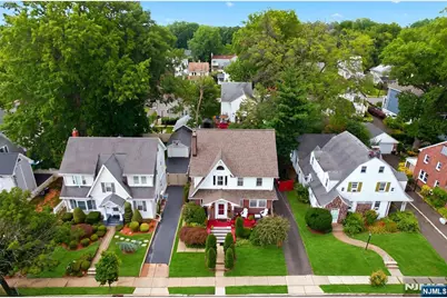 351 W Griggs Avenue, Teaneck Township, NJ 07666 - Photo 4