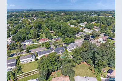 64 Spring Valley Road, Paramus, NJ 07652 - Photo 40