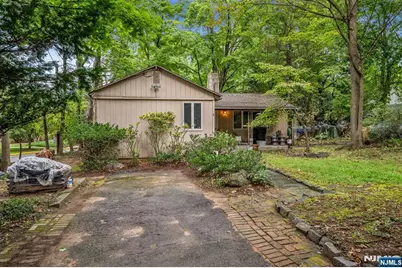 445 Paramus Road, Paramus, NJ 07652 - Photo 2