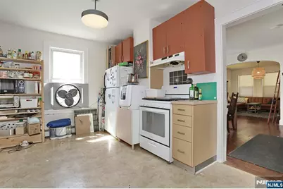 309 Hawthorne Avenue, Hawthorne, NJ 07506 - Photo 10