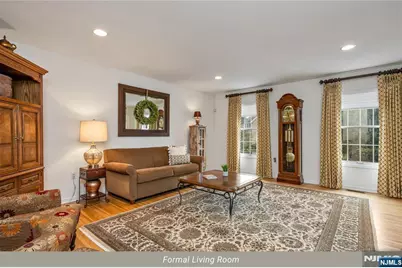 4 Moccasin Court, Mahwah, NJ 07430 - Photo 6