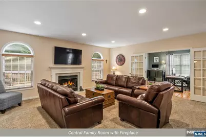 4 Moccasin Court, Mahwah, NJ 07430 - Photo 14